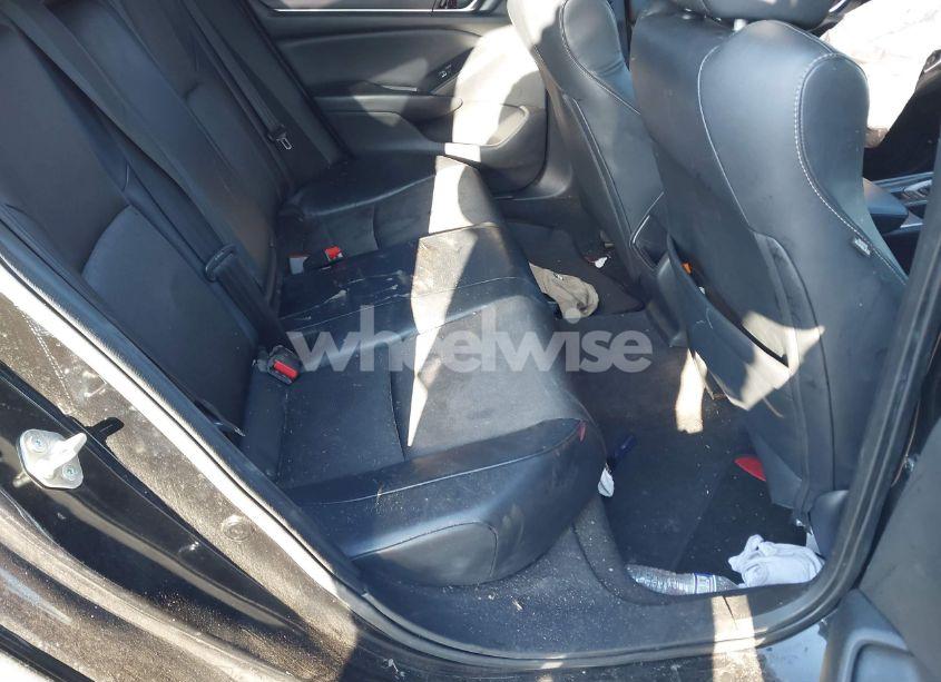 Photo 8 of 2018 Honda Accord SPORT (VIN 1HGCV1F33JA185731)