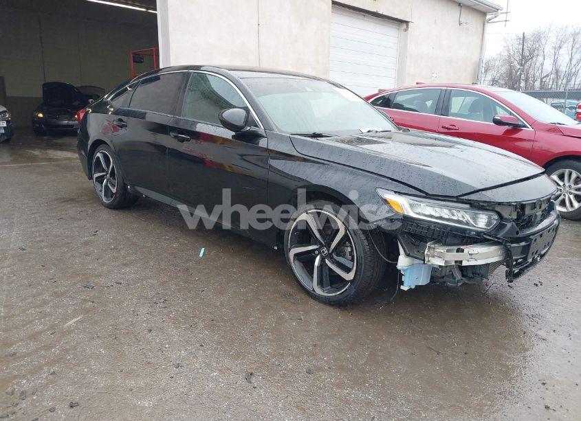 2018 Honda Accord SPORT (VIN 1HGCV1F33JA204116) main photo