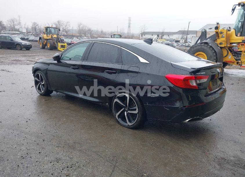 Photo 3 of 2018 Honda Accord SPORT (VIN 1HGCV1F33JA204116)