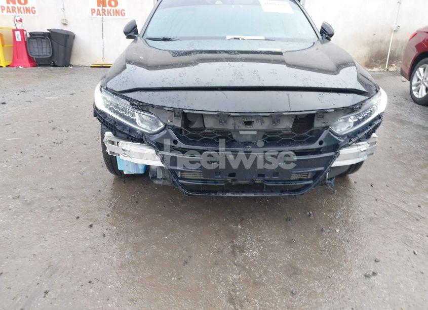 Photo 6 of 2018 Honda Accord SPORT (VIN 1HGCV1F33JA204116)