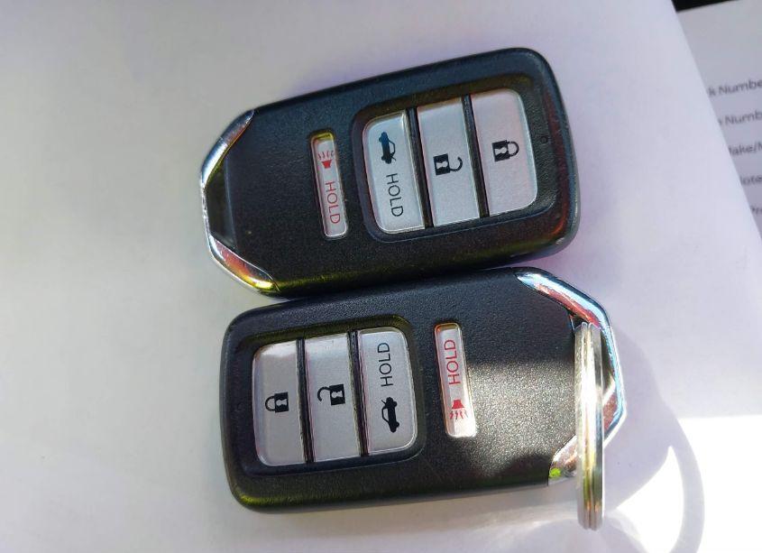 Photo 11 of 2018 Honda Accord SPORT (VIN 1HGCV1F33JA207470)