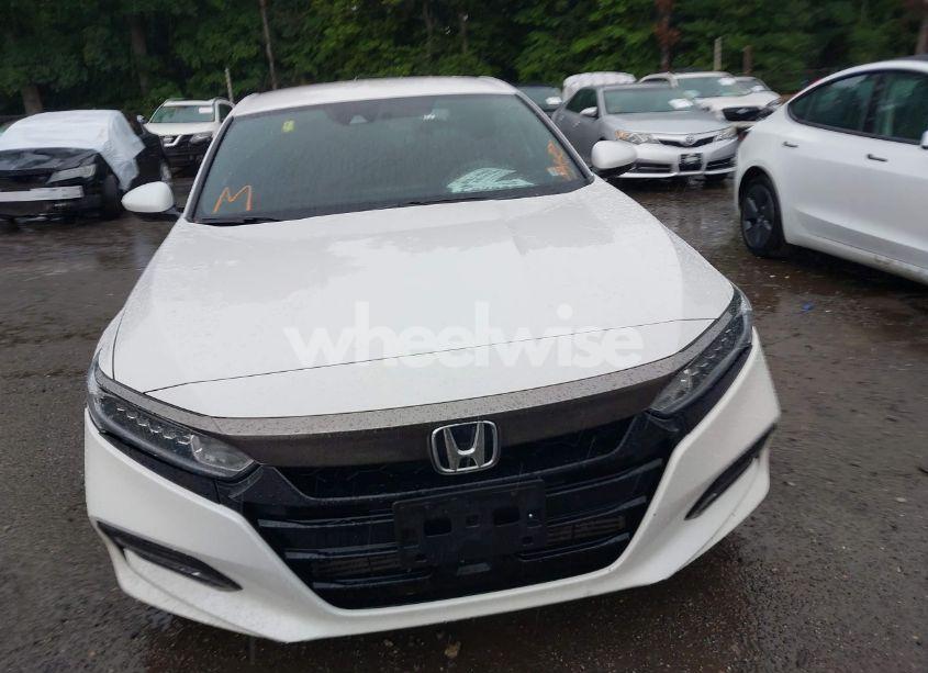 Photo 12 of 2018 Honda Accord SPORT (VIN 1HGCV1F33JA208053)