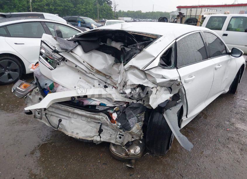 Photo 6 of 2018 Honda Accord SPORT (VIN 1HGCV1F33JA208053)