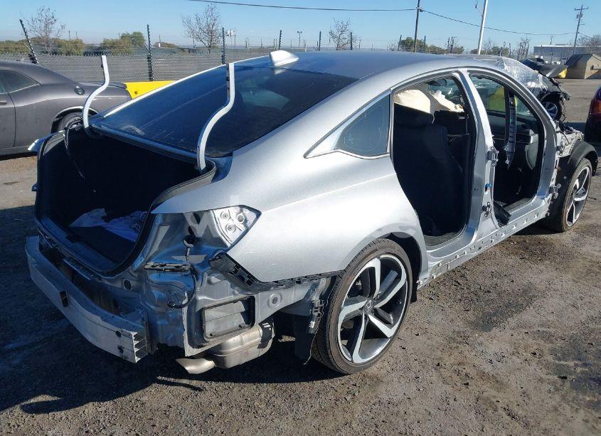 Photo 4 of 2018 Honda Accord SPORT (VIN 1HGCV1F33JA222504)