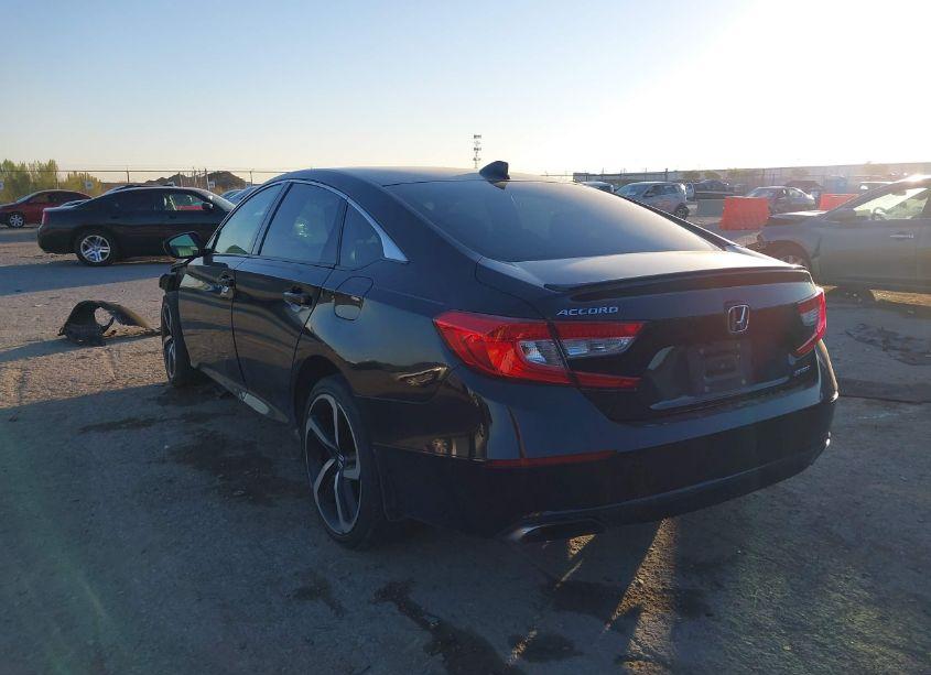 Photo 3 of 2018 Honda Accord SPORT (VIN 1HGCV1F33JA227279)