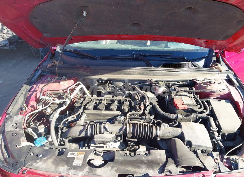 Photo 10 of 2018 Honda Accord SPORT (VIN 1HGCV1F33JA237813)