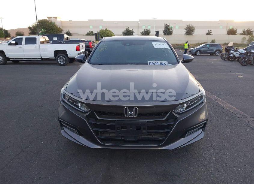 Photo 12 of 2018 Honda Accord SPORT (VIN 1HGCV1F33JA240727)