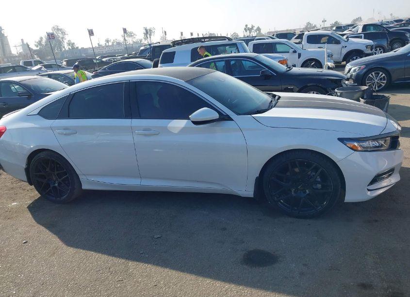 Photo 14 of 2018 Honda Accord SPORT (VIN 1HGCV1F33JA244065)