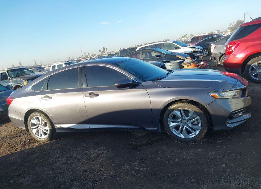 Photo 13 of 2018 Honda Accord SPORT (VIN 1HGCV1F33JA247709)