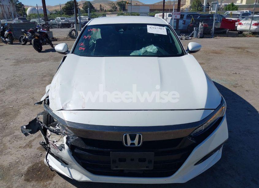 Photo 12 of 2018 Honda Accord SPORT (VIN 1HGCV1F33JA251372)