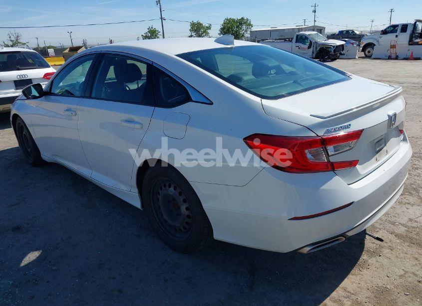 Photo 3 of 2018 Honda Accord SPORT (VIN 1HGCV1F33JA251372)