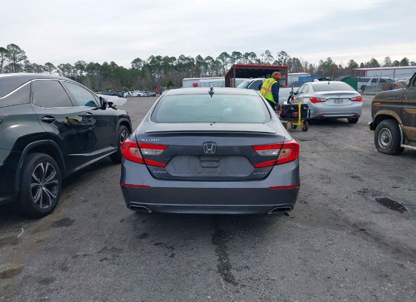 Photo 15 of 2018 Honda Accord SPORT (VIN 1HGCV1F33JA258631)