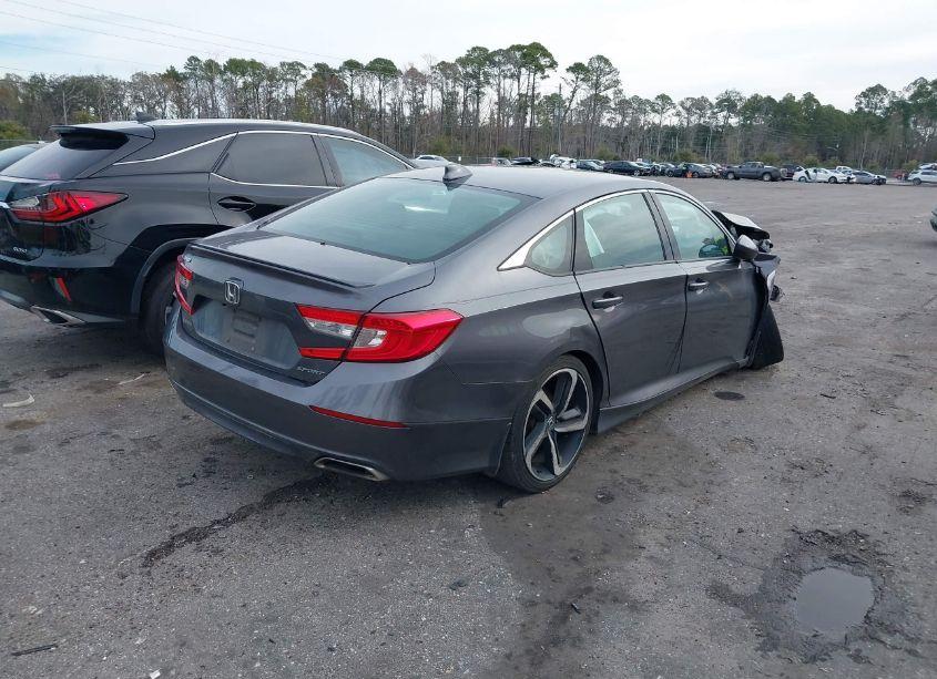 Photo 4 of 2018 Honda Accord SPORT (VIN 1HGCV1F33JA258631)
