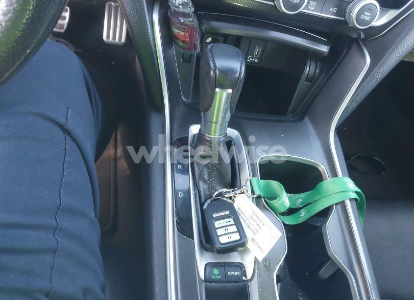 Photo 11 of 2018 Honda Accord SPORT (VIN 1HGCV1F33JA262579)