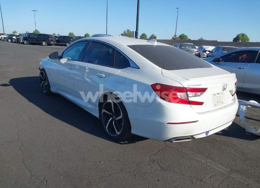 Photo 3 of 2018 Honda Accord SPORT (VIN 1HGCV1F33JA262579)