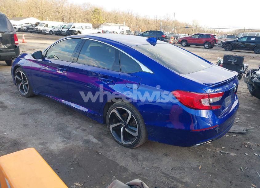 Photo 3 of 2019 Honda Accord SPORT (VIN 1HGCV1F33KA054641)