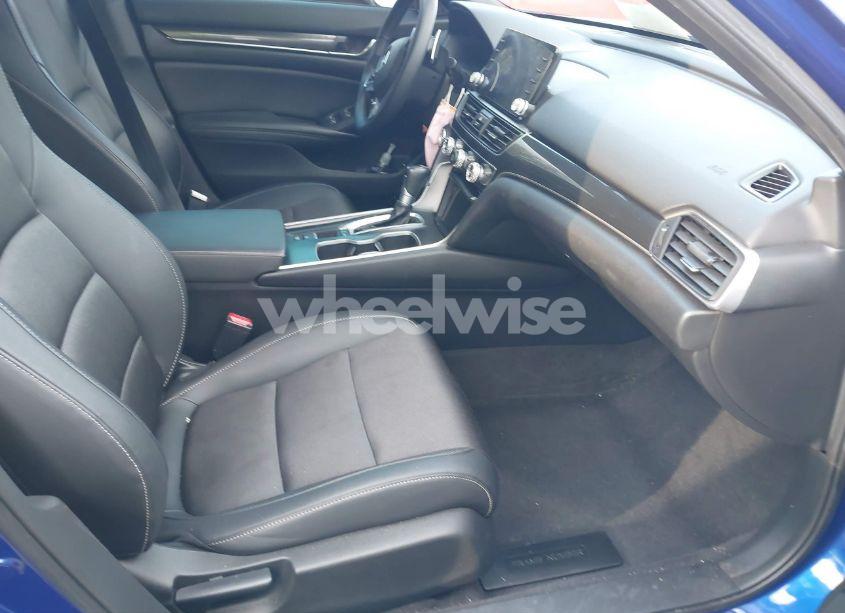 Photo 5 of 2019 Honda Accord SPORT (VIN 1HGCV1F33KA054641)