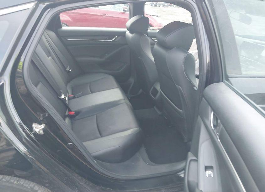 Photo 8 of 2019 Honda Accord SPORT (VIN 1HGCV1F33KA064036)