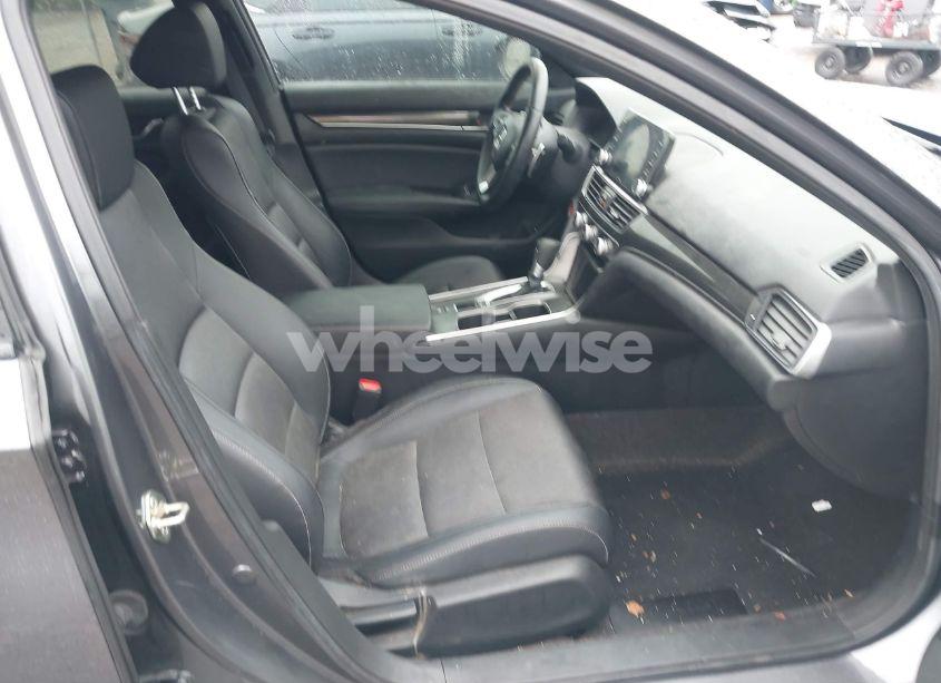 Photo 5 of 2019 Honda Accord SPORT (VIN 1HGCV1F33KA084092)