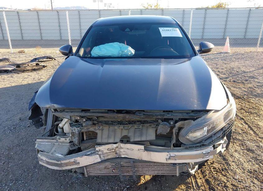 Photo 13 of 2019 Honda Accord SPORT (VIN 1HGCV1F33KA091155)