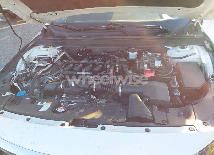 Photo 10 of 2019 Honda Accord SPORT (VIN 1HGCV1F33KA096808)