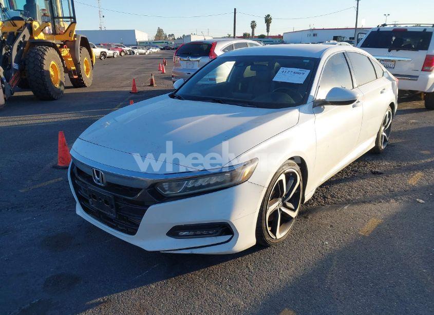 Photo 2 of 2019 Honda Accord SPORT (VIN 1HGCV1F33KA096808)