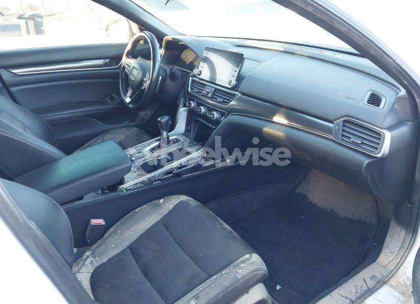 Photo 5 of 2019 Honda Accord SPORT (VIN 1HGCV1F33KA096808)