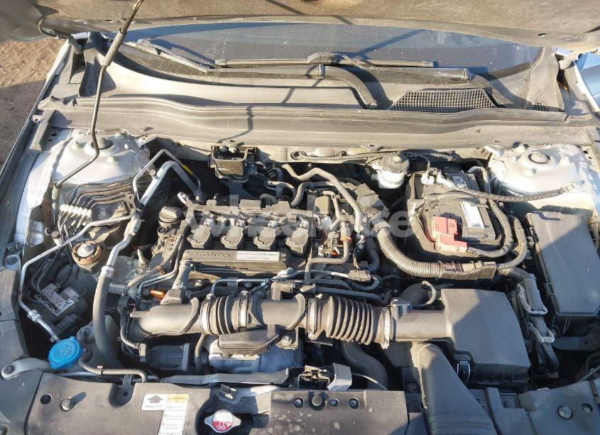 Photo 10 of 2019 Honda Accord SPORT (VIN 1HGCV1F33KA104616)