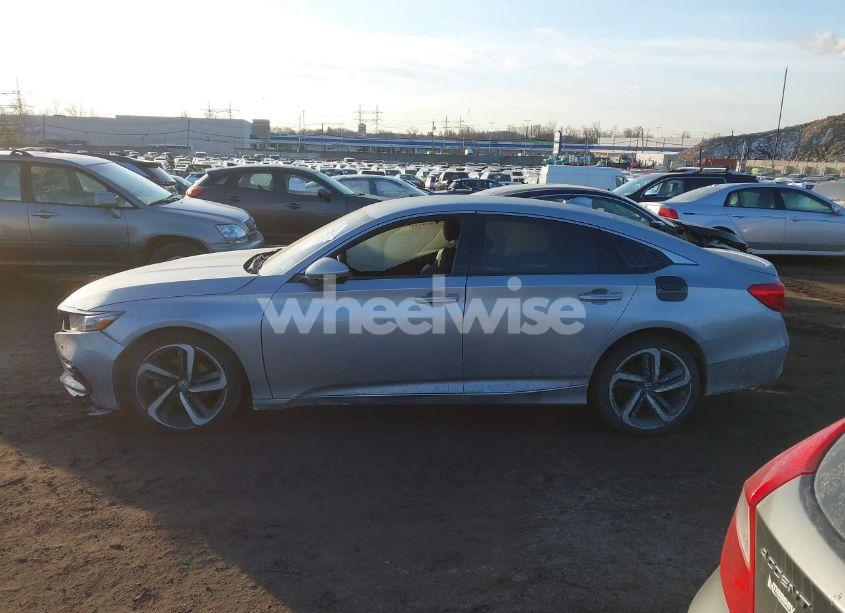 Photo 14 of 2019 Honda Accord SPORT (VIN 1HGCV1F33KA104616)