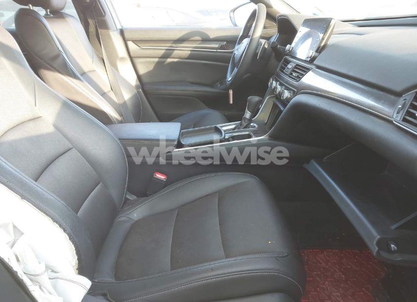 Photo 5 of 2019 Honda Accord SPORT (VIN 1HGCV1F33KA104616)