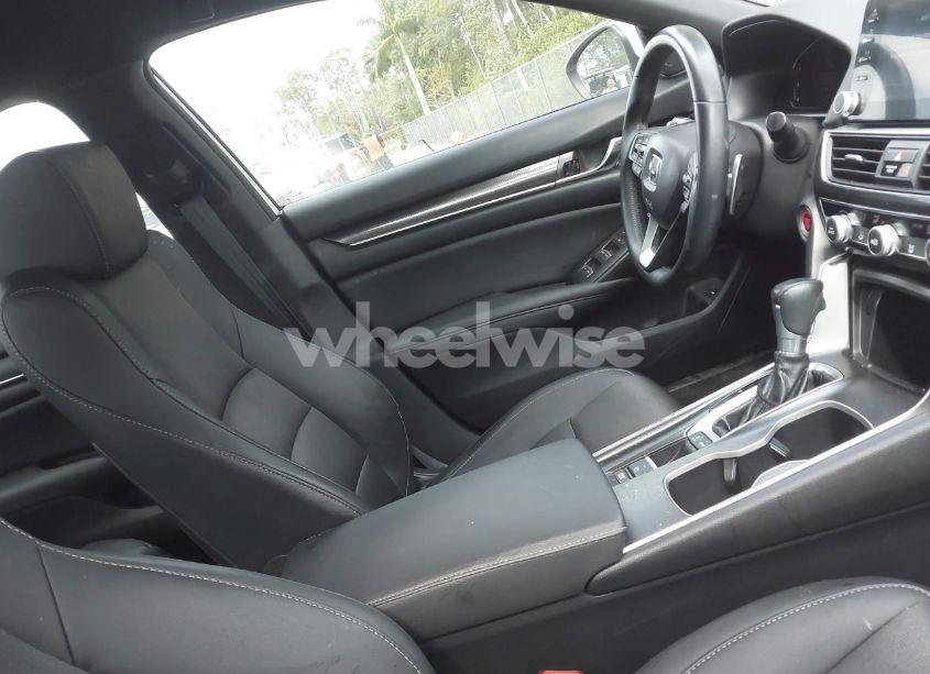 Photo 5 of 2019 Honda Accord SPORT (VIN 1HGCV1F33KA113896)