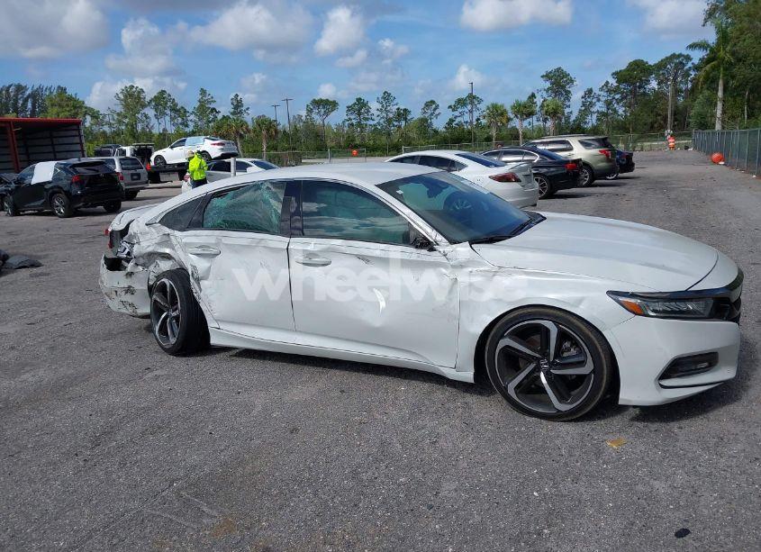 Photo 6 of 2019 Honda Accord SPORT (VIN 1HGCV1F33KA113896)