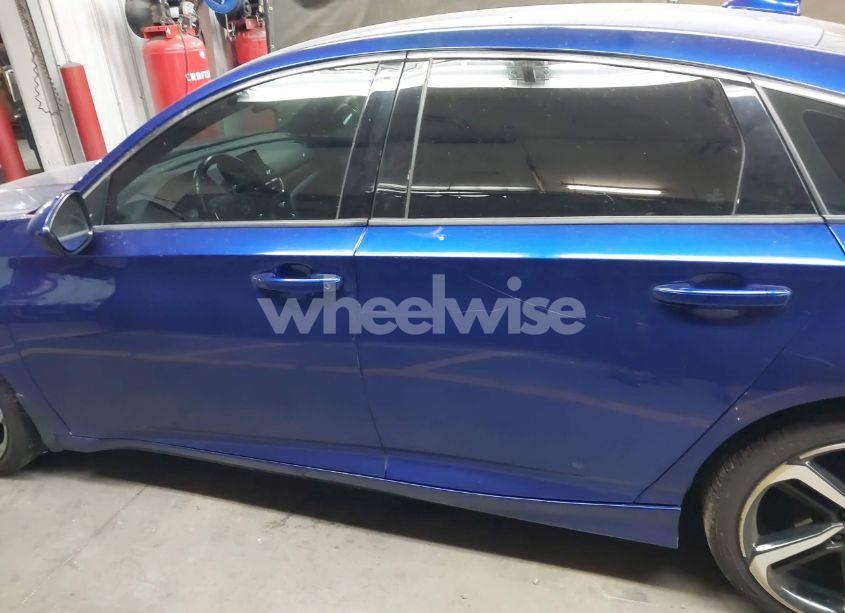 Photo 13 of 2019 Honda Accord SPORT (VIN 1HGCV1F33KA127300)