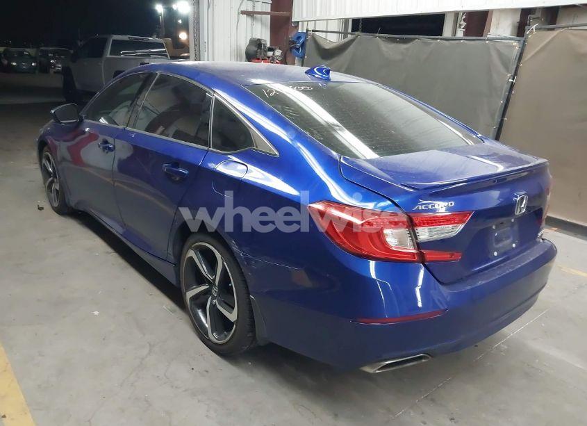 Photo 3 of 2019 Honda Accord SPORT (VIN 1HGCV1F33KA127300)