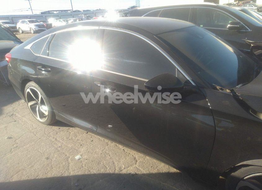 Photo 13 of 2019 Honda Accord SPORT (VIN 1HGCV1F33KA157557)