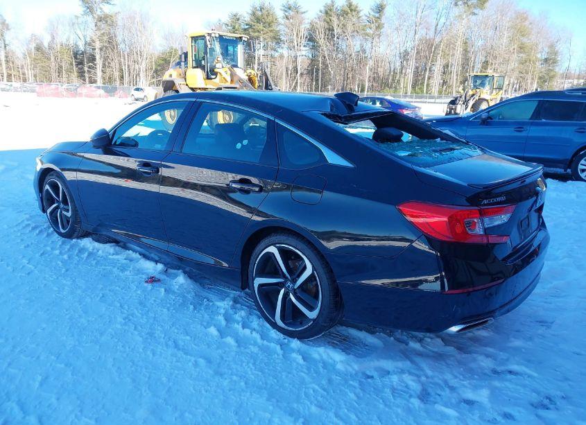 Photo 3 of 2019 Honda Accord SPORT (VIN 1HGCV1F33KA158739)