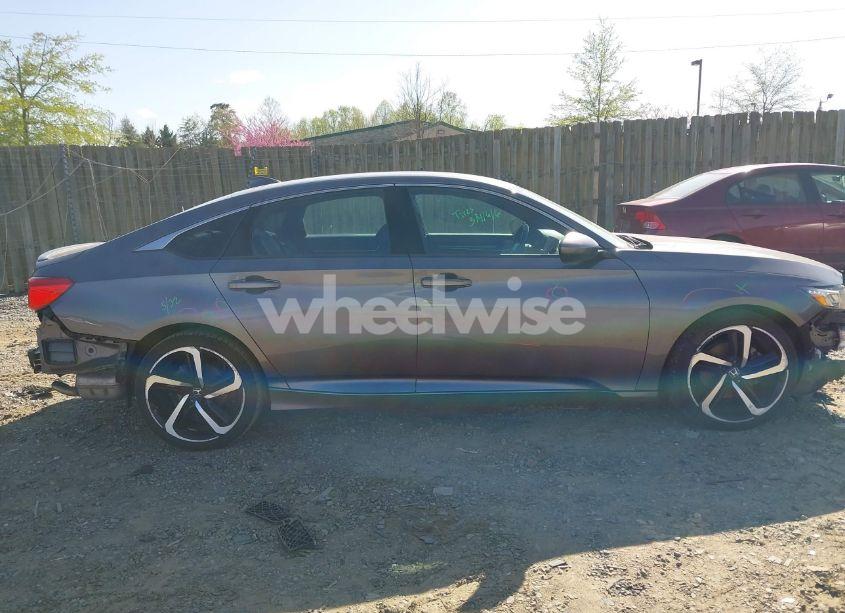 Photo 14 of 2019 Honda Accord SPORT (VIN 1HGCV1F33KA172186)