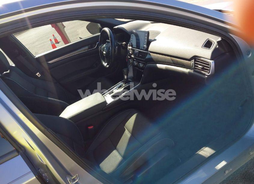 Photo 5 of 2020 Honda Accord SPORT (VIN 1HGCV1F33LA030437)