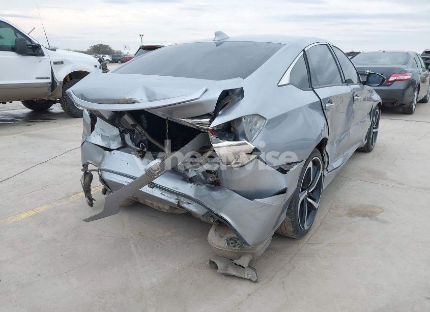 Photo 4 of 2020 Honda Accord SPORT (VIN 1HGCV1F33LA101670)