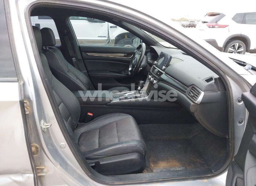 Photo 5 of 2020 Honda Accord SPORT (VIN 1HGCV1F33LA101670)