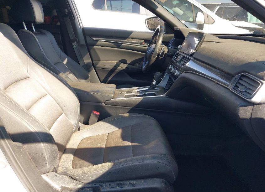 Photo 5 of 2020 Honda Accord SPORT (VIN 1HGCV1F33LA113771)