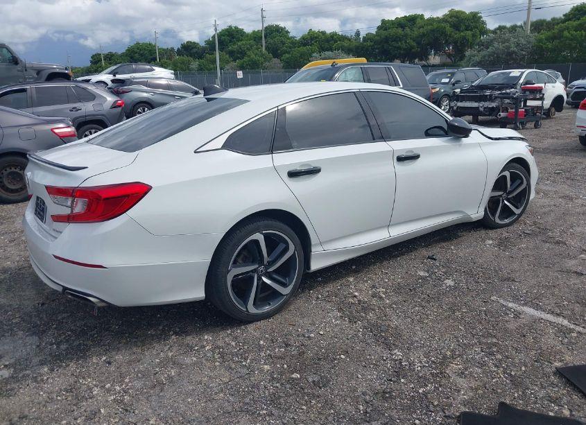 Photo 4 of 2022 Honda Accord SPORT (VIN 1HGCV1F33NA040730)