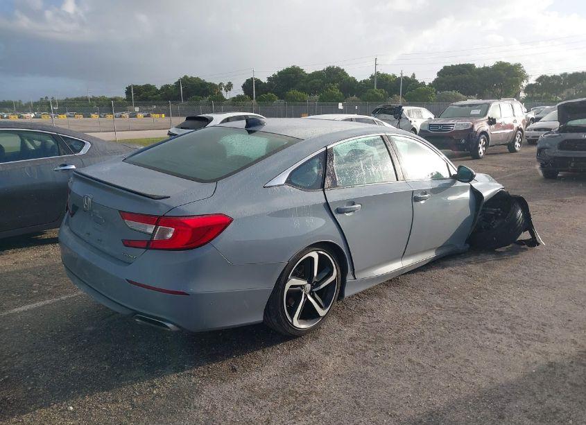 Photo 4 of 2022 Honda Accord SPORT (VIN 1HGCV1F33NA053963)
