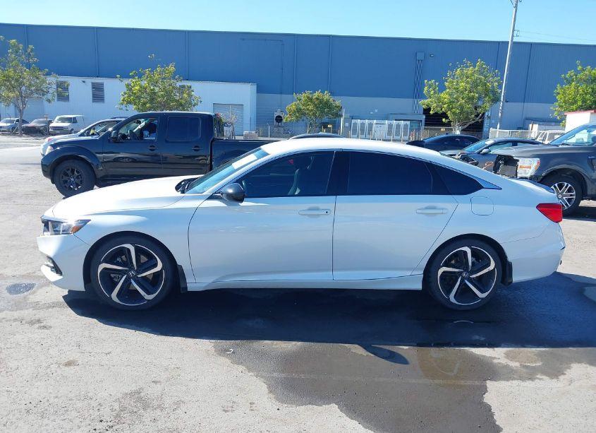 Photo 14 of 2022 Honda Accord SPORT (VIN 1HGCV1F33NA069712)