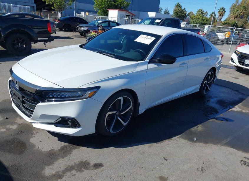 Photo 2 of 2022 Honda Accord SPORT (VIN 1HGCV1F33NA069712)