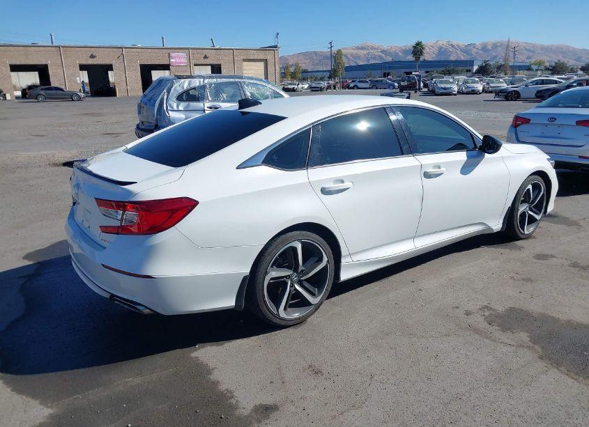 Photo 4 of 2022 Honda Accord SPORT (VIN 1HGCV1F33NA069712)