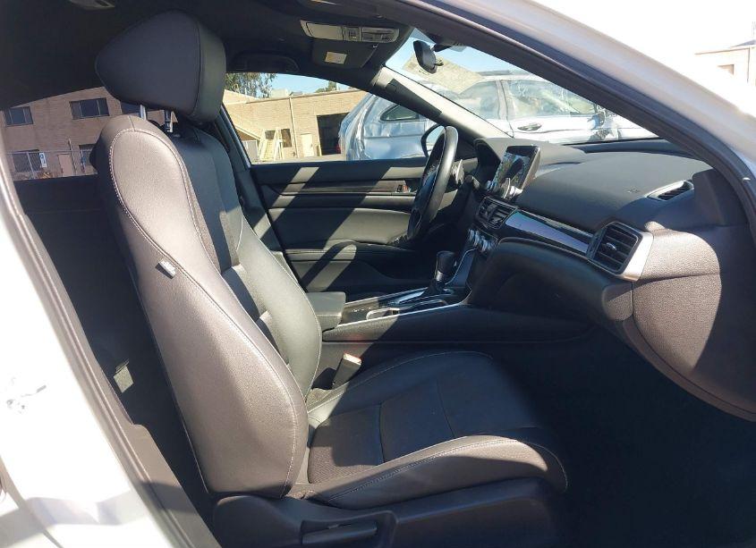 Photo 5 of 2022 Honda Accord SPORT (VIN 1HGCV1F33NA069712)