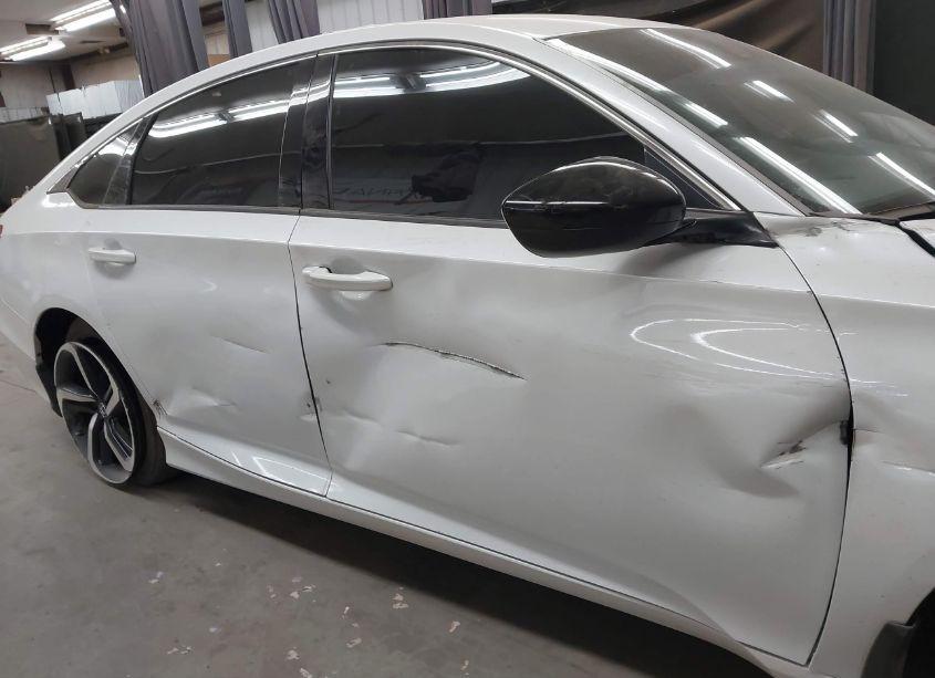 Photo 14 of 2022 Honda Accord SPORT (VIN 1HGCV1F33NA095016)