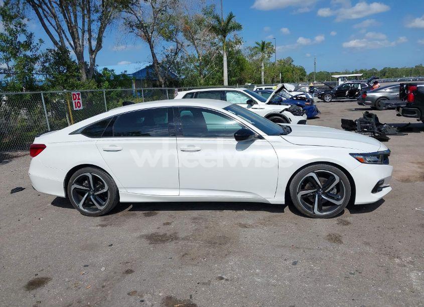Photo 13 of 2022 Honda Accord SPORT (VIN 1HGCV1F33NA101820)