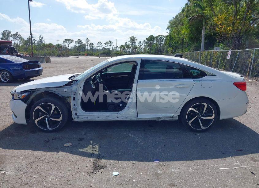Photo 14 of 2022 Honda Accord SPORT (VIN 1HGCV1F33NA101820)